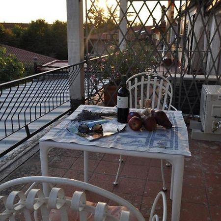 La Boutique Apartment Bettolle Bagian luar foto