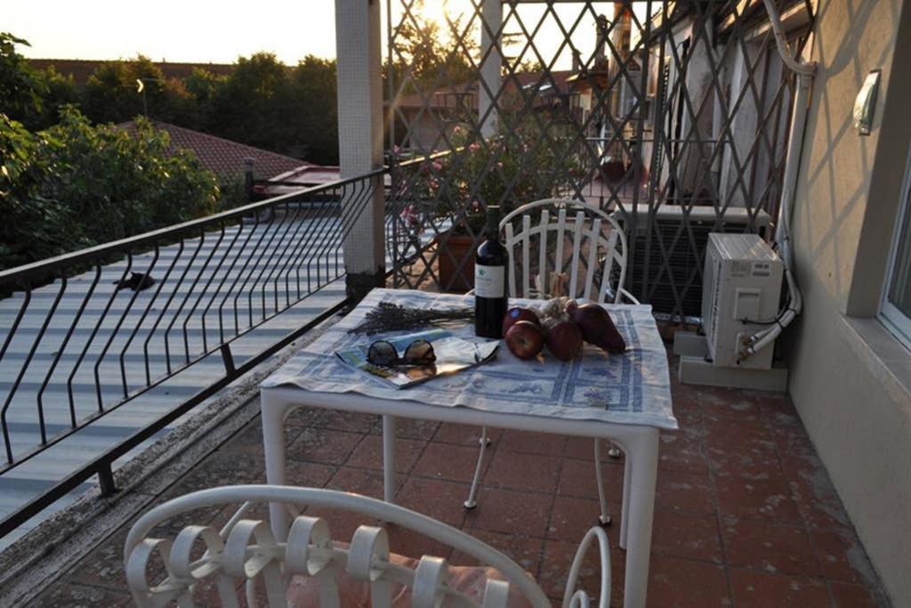 La Boutique Apartment Bettolle Bagian luar foto